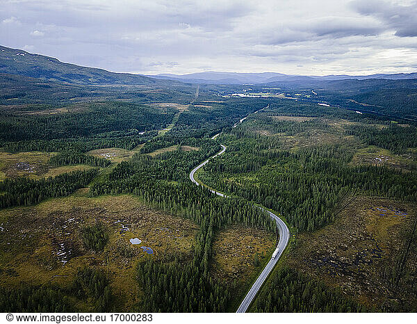 Schöne Landschaft - Landschaft gegen Himmel auf den Lofoten  Norwegen