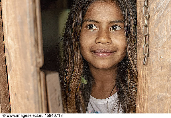 Schönes indigenes Mädchen