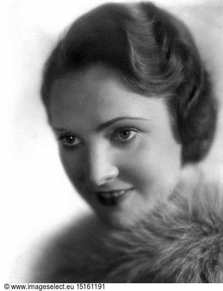Schaak  Liselotte  * 27.10.1908  deut. Schauspielerin  Portrait  um 1930  20. Jahrhundert  1920er Jahre  20er Jahre  1930er Jahre  30er Jahre  Haar  Frisur  lÃ¤cheln  lÃ¤chelnd