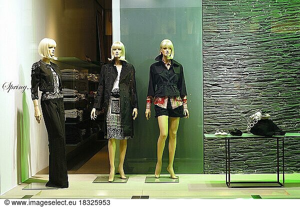 Schaufenster  Mode  Trends  Einkauf  Einzelhandel  Wäsche  Kleidung  Textilindustrie