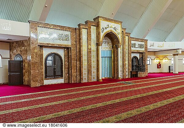 Scheich-Khalifa-al-Nahyan-Moschee  Gebetsraum für Männer  Shymkent  Region Süd  Kasachstan  Zentralasien  Asien