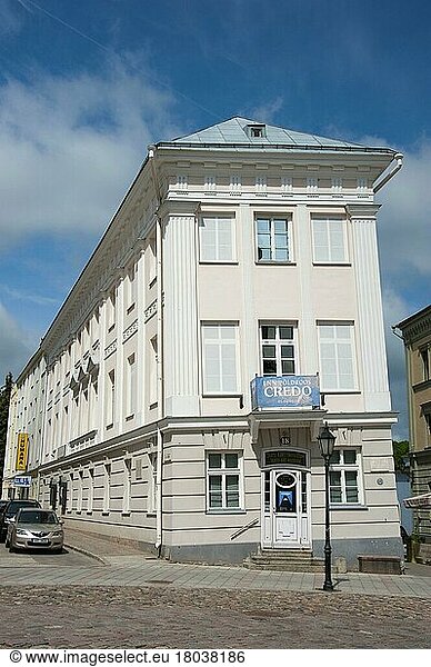 Schiefes Haus  Kunstmuseum  Tartu  Estland  Baltikum  Europa  Dorpat  Gemäldegalerie  Europa