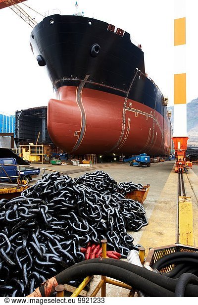 Schiff in Werft  GoSeong-gun  Südkorea