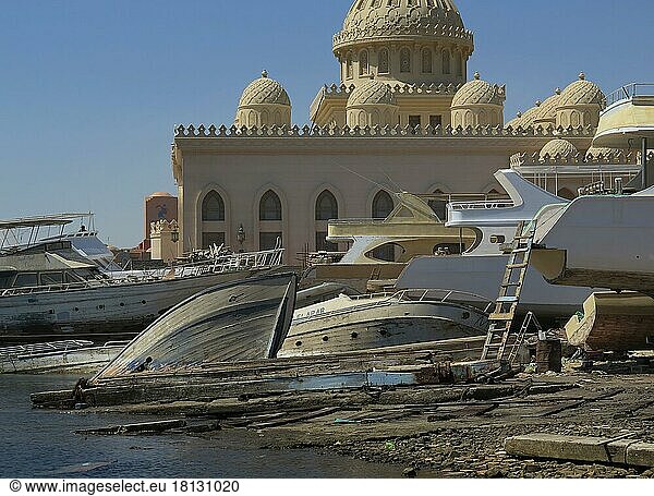 Schiffbau  Hafen  Aldahaar Moschee  Hurghada  Ägypten  Afrika