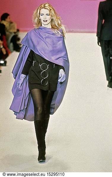 Schiffer  Claudia  * 25.8.1970  German fashion model  full length  on catwalk  fashion show by Yves Saint Laurent  21.11.1994