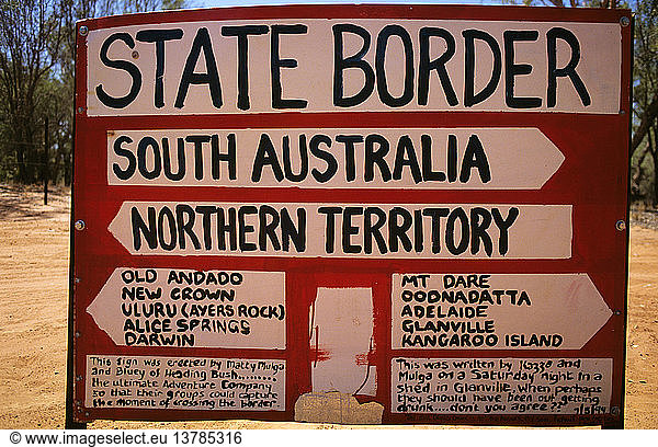 Schild auf dem Oodnadatta Track Simpson Desert  Zentralaustralien