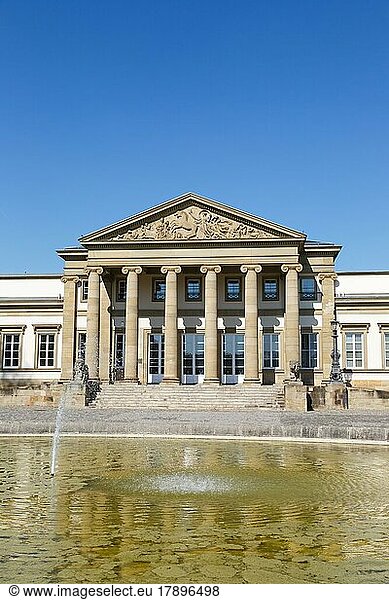 Schloss Rosenstein Reise reisen Architektur in Stuttgart  Deutschland  Europa
