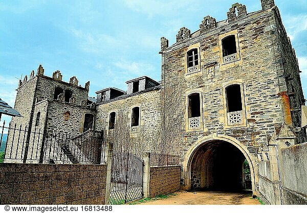 Schloss und Landhaus von Arnado  Vilamartin de Valdeorras  Orense  Spanien.