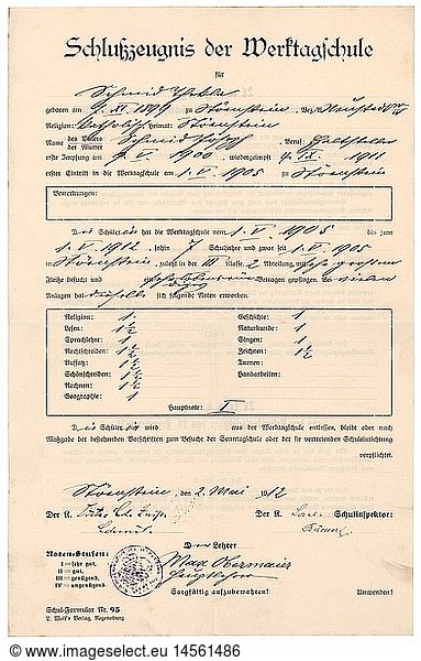 school  report cards  school report of the weekday school for Thekla Schmid  certificate of the school attendance from 1.5.1905 to 1.5.1912  certificate of vaccination 1900 and 1911  draw up in StÃ¶rnstein  Upper Palatinate  2.5.1912  school  schools  vaccination certificate  girl  girls  female  document  documents  Germany  German Empire  Kingdom of Bavaria  Imperial Era  1910s  10s  20th century  attestation  attestations  school report  report card  school certificate  certificates  medical certificate  vaccination  jab  vaccinations  jabs  draw up  issue  make out  drawing up  issuing  making out  drawn up  issued  made out  historic  historical