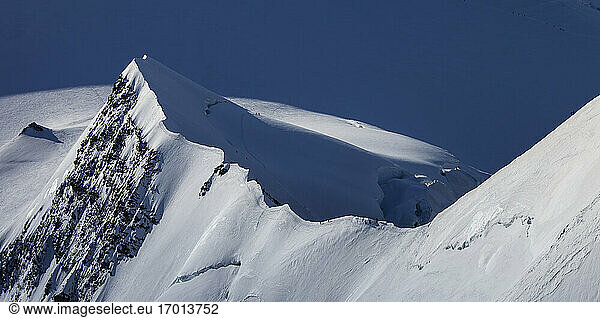 Schweiz  Monte Rosa  Bergrücken im Monte-Rosa-Massiv