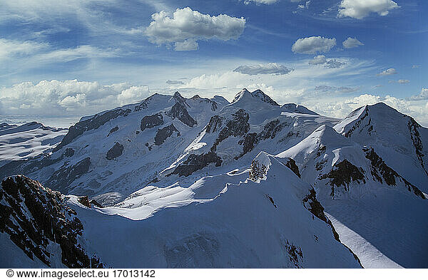 Schweiz  Monte-Rosa-Massiv  Luftaufnahme des Monte-Rosa-Massivs