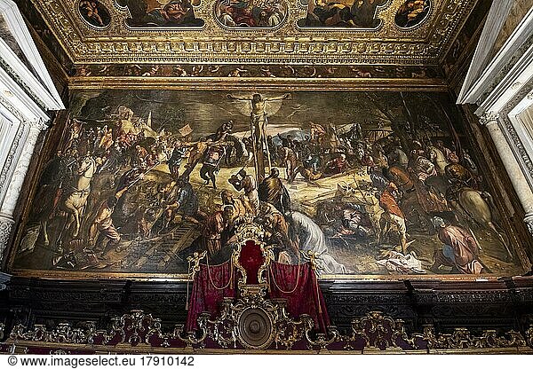 Scuola Grande di San Rocco  Sala Capitolare (Plenarsaal) oder auch Sala Superiore  Gemälde von Tintoretto Die Kreuzigung  Venedig  Venetien  Italien  Europa