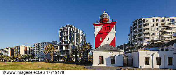 Sea Point Promenade und der Green Point Leuchtturm in Kapstadt; Sea Point  Kapstadt  Südafrika