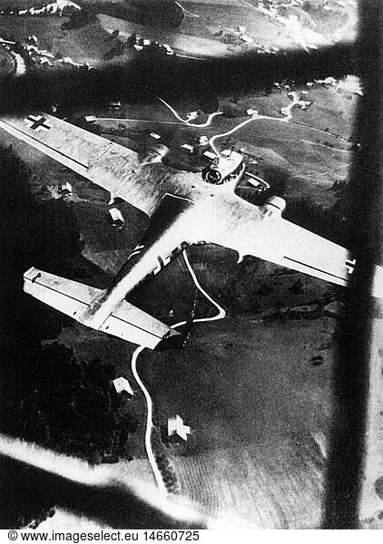 Second World War / WWII  aerial warfare  aeroplanes  Dornier Do 215 in flight  1940s
