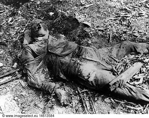 Second World War / WWII  Southeast Asia  Philippines  rotting corpse of a civilian tied and shot by the Japaneses  Manila  3.3.1945