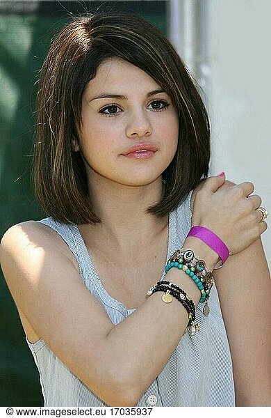 Selena Gomez  6-7-2009.Photo by Nick Sherwood-PHOTOlink