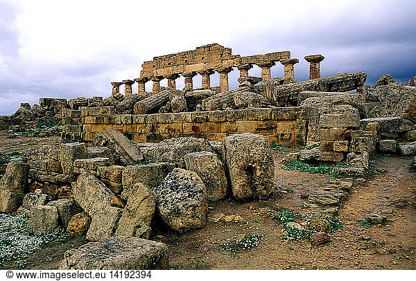 Selinunte  excavation  Sicilia  Sicily  Italy