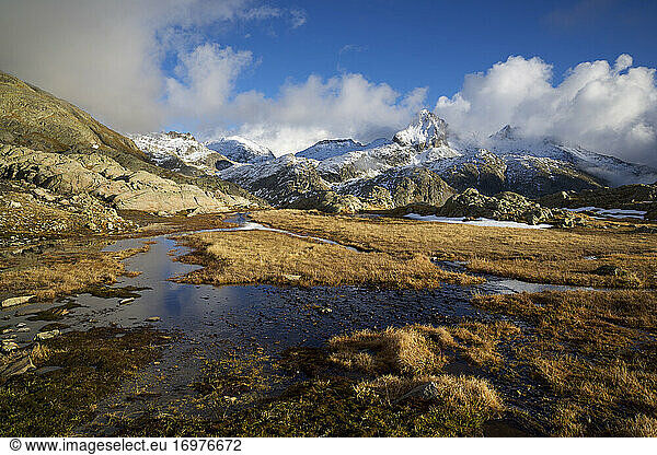 Serrato-Gipfel im Tena-Tal  Gebiet Panticosa  Pyrenäen  Provinz Huesca  Aragonien in Spanien.