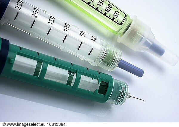 Several Injectors of insulin  conceptual image  composition horizontal.