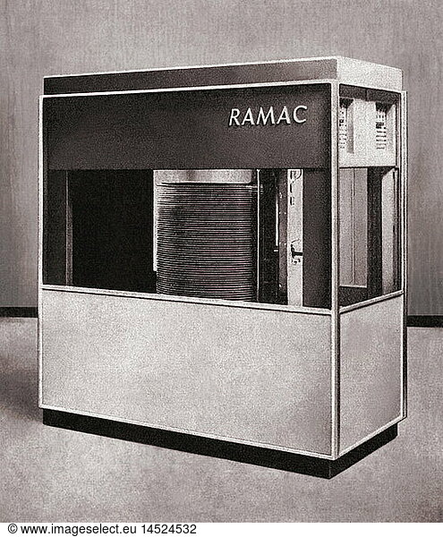 SG hist.  EDV / Elektronik  Hardware  IBM Magnetplattenspeicher RAMAC  magnetisches Speichersystem  GerÃ¤t kann 5 Millionen Stellen speichern  USA  1956