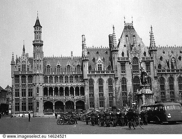 SG hist.  Ereignisse  2. Weltkrieg/WKII  Belgien  deutsche MilitÃ¤rkapelle vor dem Rathaus von BrÃ¼ssel  Sommer 1940