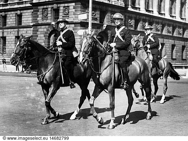 SG hist.  Ereignisse  2. Weltkrieg/WKII  GroÃŸbritannien  Kriegsbeginn  berittene Polizei patrouilliert vor dem ParlamentsgebÃ¤ude in London  3.9.1939
