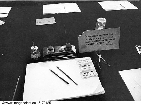 SG hist.  Ereignisse  Zweiter Weltkrieg / WKII  GroÃŸbritannien  Hauptquartier der Regierung  Kartenraum  Platz von Premierminister Winston Churchill  Cabinet War Rooms  London  1940 - 1945  Innenansicht  1960er Jahre
