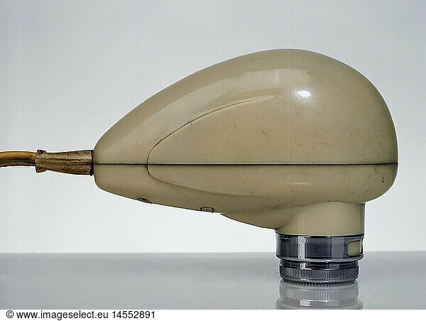 SG hist.  Kosmetik  Rasierapparate  Trockenrasierer Phili Shave von Philips  Seitenansicht  Produkt der 50er Jahre