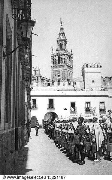 SG hist.  MilitÃ¤r  Spanien  Heer  Garde  Marokkanische Garde  Parade beim Besuch von Generalissimo Francisco Franco in Sevilla  17.4.1953