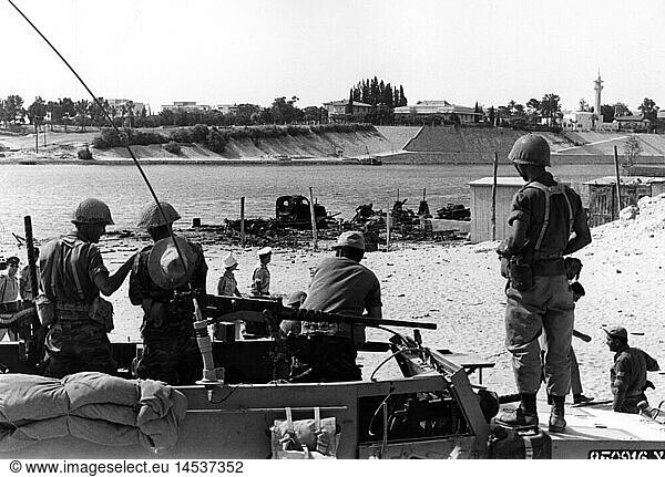SG hist  Militar  Israel  Heer  SchÃ¼tzenpanzer Sueskanal gegenÃ¼ber Ismailia  Ende 1960er Jahre
