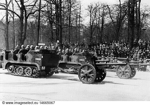 SG hist.  Nationalsozialismus  MilitÃ¤r  Paraden  Parade zum 47. Geburtstag von Adolf Hitler  Berlin  20.4.1936  motorisierte Artillerie