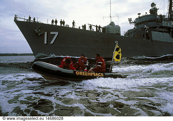 SG hist  Politik  Internationale Organisationen  Greenpeace  Aktionen  Protest gegen Kernwaffen  Behinderung des US ZerstÃ¶rer USS 'Conyngham' bei Einlaufen in den Hafen von Aalborg  DÃ¤nemark  3.7.1988