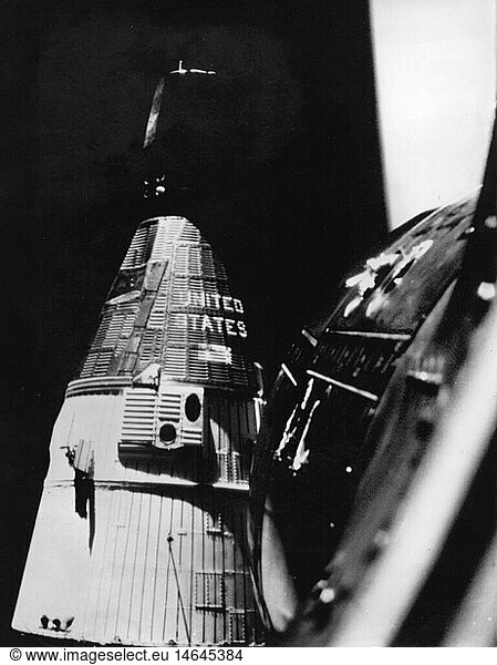 SG hist.  Raumfahrt  Gemini-Programm  1963-1966  Rendezvous von Raumschiffen Gemini 6 (Walter M. Schirra und Thomas P. Stafford) und Gemini 7 (Frank Bormann und James A. Lovell)  Fotografie aus Gemini 6  15.12.1965