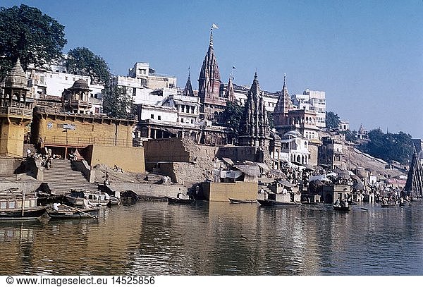SG hist.  Religion  Hinduismus  Ghat  zum FluÃŸ fÃ¼hrende Treppe fÃ¼r die traditionellen Waschungen  Bengalen  um 1940