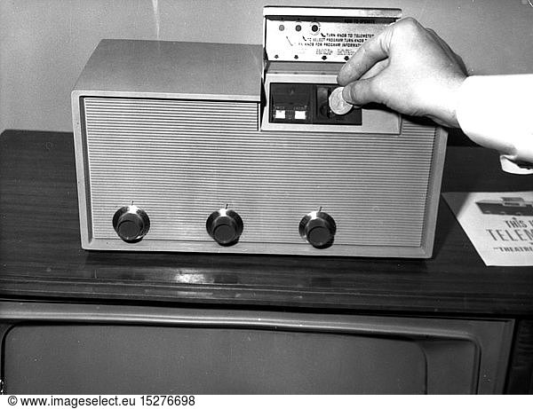 SG hist.  Rundfunk  Fernsehen  Telemaster  nach Wunsch zusammengestelltes Fernsehprogramm  MÃ¼nzautomat fÃ¼r die GebÃ¼hren  Deutschland  Januar 1964