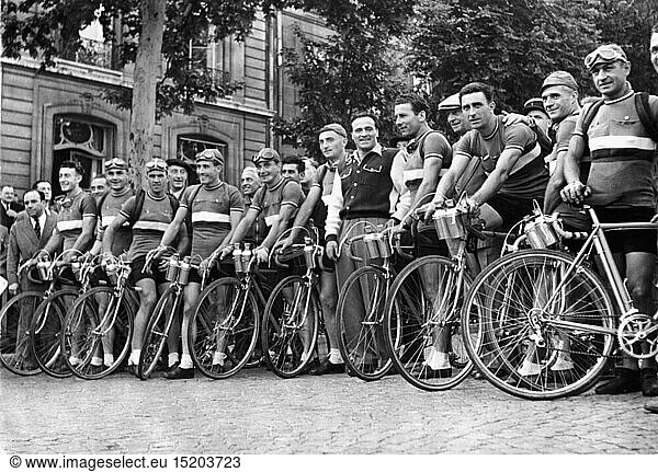 SG hist.  Sport  Radsport  Tour de France  das franzÃ¶sische Team am Start  Gruppenbild  1950er Jahre