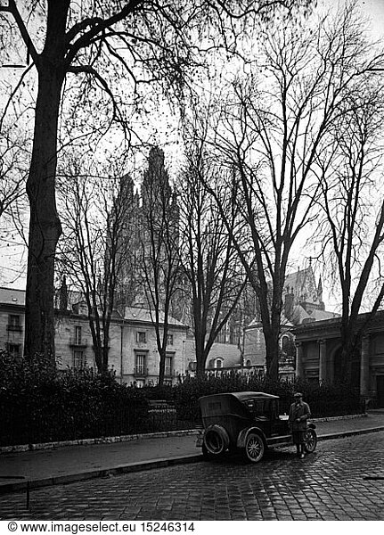 SG hist.  Tourismus  Urlaub  Reise mit dem Auto  Tourist in Tours  Frankreich  28.11.1926
