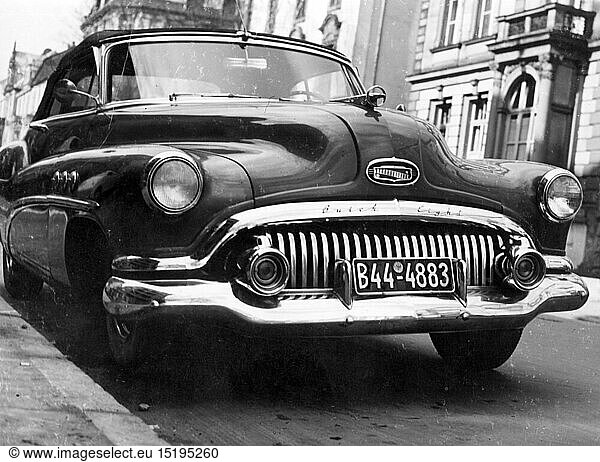 SG hist.  Verkehr  Auto  Typen  Buick Special Serie 40  Ansicht von rechts vorne  MÃ¼nchen  1. HÃ¤lfte 1950er Jahre