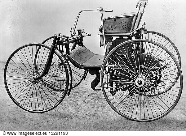 SG hist.  Verkehr  Auto  Typen  Daimler Motor-Quadricycle  1889  Ansicht von links  Fotopostkarte  20. Jahrhundert