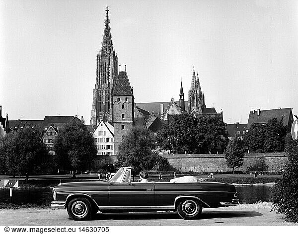 SG hist.  Verkehr  Autos  Typen  Mercedes-Benz 300 SE Coupe  1962