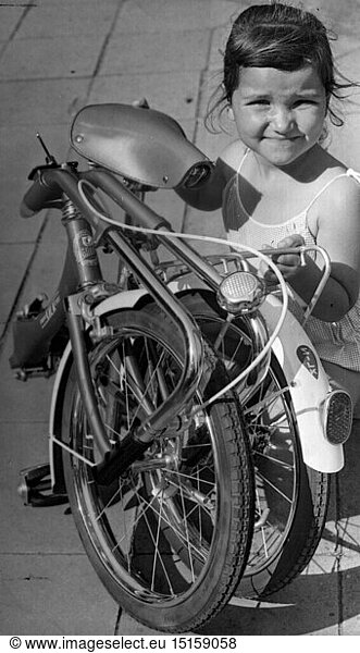 SG hist.  Verkehr  Zweirad  Fahrrad  Silk Klapprad  Internationale Fahrrad und Motorrad Ausstellung (IFMA)  KÃ¶ln  16.9.1964