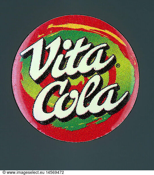 SG hist.  Werbung  GetrÃ¤nke  Coca Cola  'Vita Cola'  Anstecker  20. Jahrhundert SG hist., Werbung, GetrÃ¤nke, Coca Cola, 'Vita Cola', Anstecker, 20. Jahrhundert,