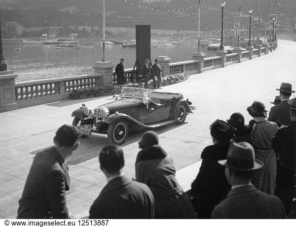 SH Light am Steuer eines SS1  bei der Rallye Monte Carlo  1934. Künstler: Unbekannt