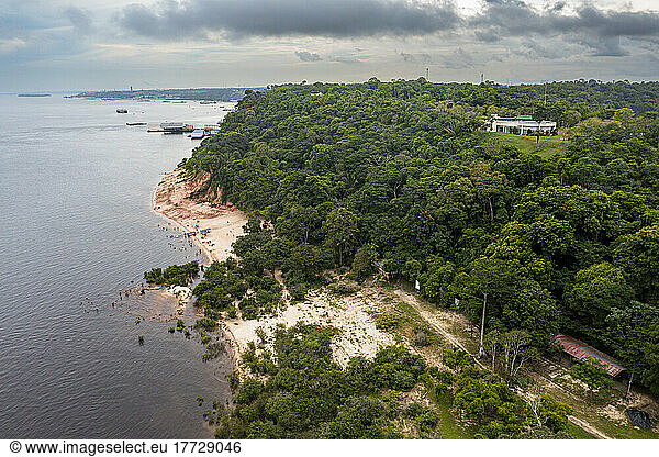 Shore of the Amazon River  Manaus  Amazonas state  Brazil  South Americal