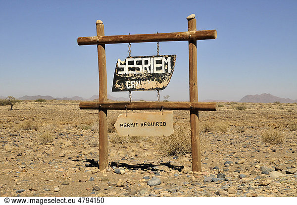Sign at the entrance to the Sesriem Canyon  Namib Desert  Namib Naukluft Park  Namibia  Africa
