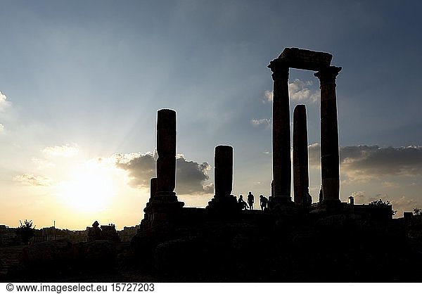 Silhouette  Tempel des Herkules  Zitadelle von Amman  Amman  Jordanien  Asien