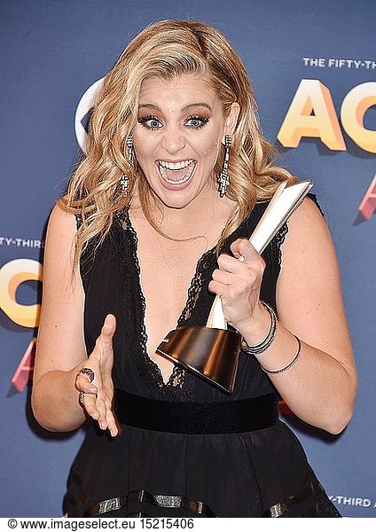 Singer-songwriter Lauren Alaina  winner of the New Female Vocalist of the Year award poses in the press room during the 53rd Academy of Country Music Awards at MGM Grand Garden Arena on April 15  2018 in Las Vegas  Nevada.