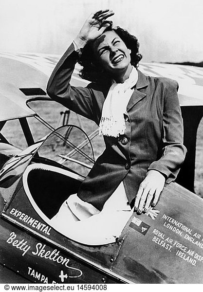 Skelton Erbe  Betty  28.6.1926 - 31.8.2011  US Pilotin und Testfahrerin  Halbfigur  im Cockpit ihres Flugzeugs  GroÃŸbritannien  1948