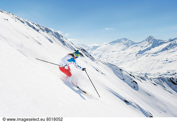 Skifahrerin in Aktion
