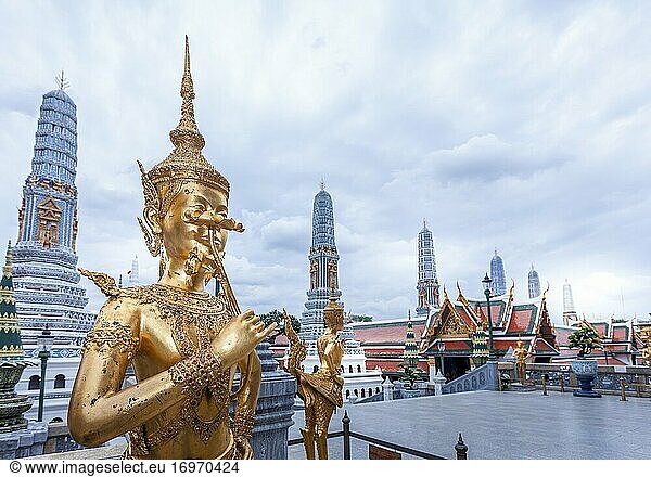 Skulptur vergoldeter Tahilandia-Palast. Bangkok.